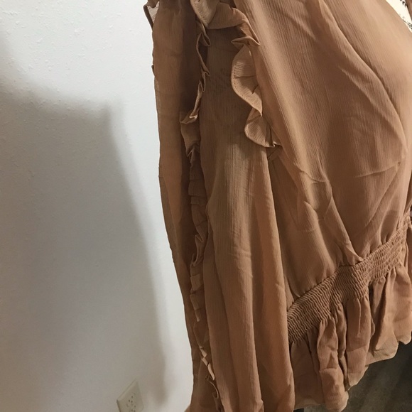 Women’s Size XL Beautiful Tan Blouse from Express! - Picture 2 of 6